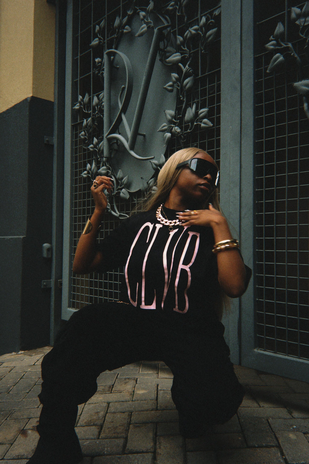 CLVB OVERSIZE T-SHIRT BLACK AND PINK