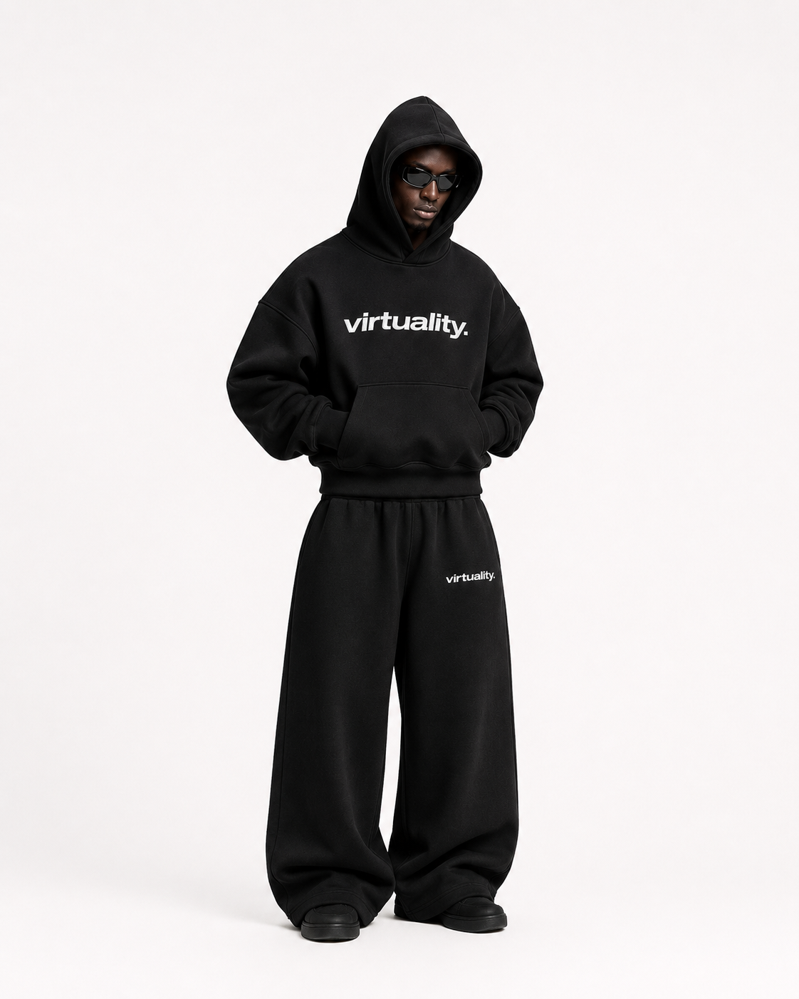 BLACK & WHITE HEAVYDUTY HOODIE